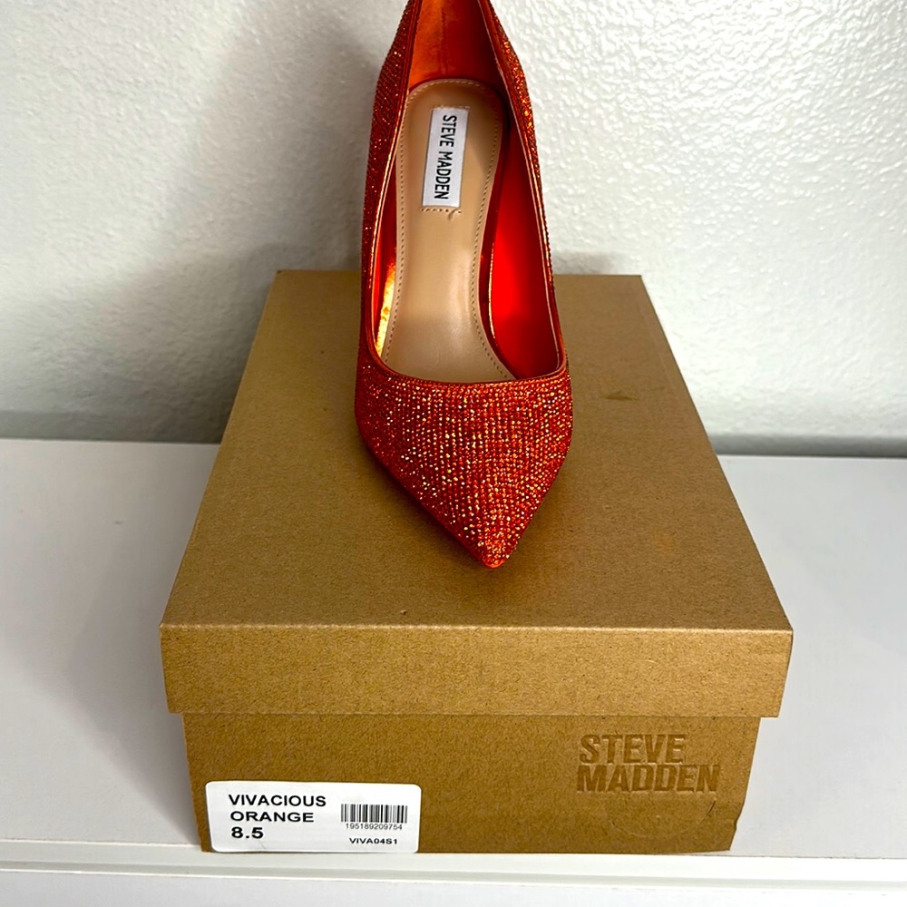 Steve Madden vivacious pumps